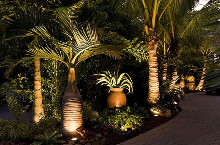 jardim-externo-iluminacao Paisagismo e Iluminação de Jardins - Como Fazer